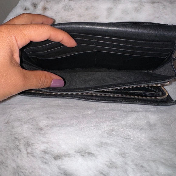 Gucci Signature Black Embossed Leather  Long Wallet  P0075 - Picture 8 of 16